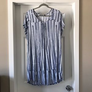 Cap-sleeve tunic t-shirt